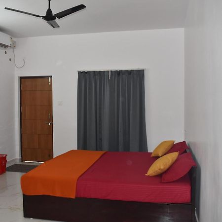 Gundappa Cafe Gokarna Kudle Beach Exterior foto